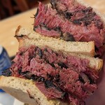 KATZ'S DELICATESSEN - 