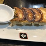 餃子と担々麺 吟 - 