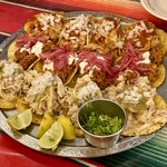 墨国回転鶏料理 - 