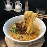 餃子と担々麺 吟 - 