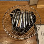 産直さばと青魚 伏見あおい - お通しのきびなご