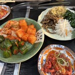 焼肉ホルモン金谷 - ナムルキムチ