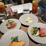 Crossroads Kitchen - 