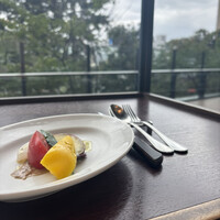 トラットリア グランボッカ - バーニャカウダ。焼き野菜もジューシーさを残してしっかり野菜本来の味がする良い品でした。