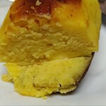 青の木 - 中にクリームが入ってる、中央下。