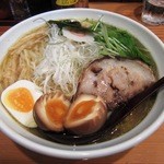 麺や七福 - 七福ラーメン -弐(大盛)￥８６４ ＆ 味玉￥７６　※税込価格
      