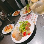 ビンタエ スペインバル - ワインは全部私のw