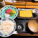 楽家 - だし巻き玉子とネギトロ定食