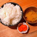 ニューベイブ - 食べ放題のご飯、明太子、おかわり出来ない豚汁