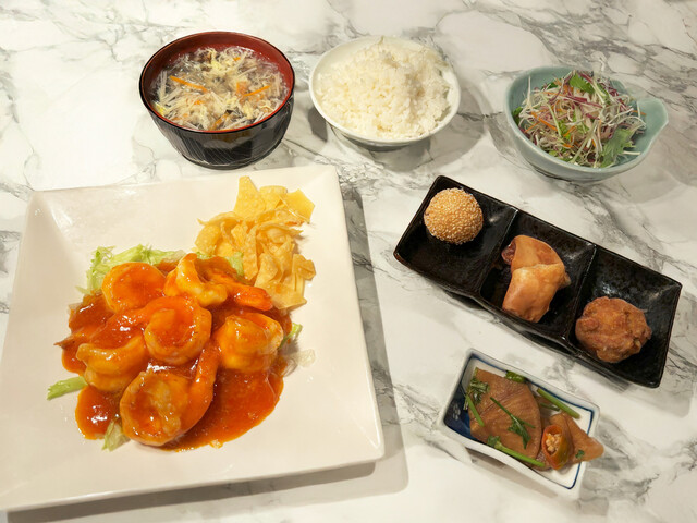 ビュッフェ　ボーリウの港 ビュッフェ ボーリウの港 ビュッフェ ボーリウの港 TINKUY BUFFET