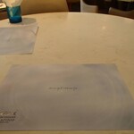 LAEM CHAROEN SEAFOOD - テーブル