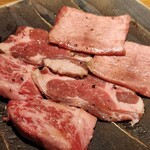 和牛とタン 焼肉 とみ - 