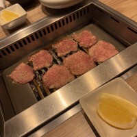 焼肉うしごろ 新宿三丁目店 - 