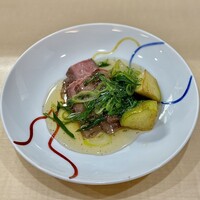 佐とう - 黒毛和牛野菜の餡。白茄子と九条葱の餡