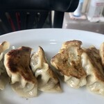 龍の子 - 鍋貼餃子（グオティエ・チャオズ）