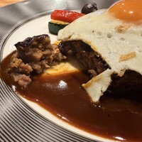 築地鉄板焼 Kurosawa - ハンバーグ断面