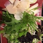 美山 - 食べ放題の野菜類