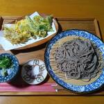 蕎麦と薬膳 素々 - 天盛りそば