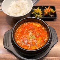 焼肉冷麺 ユッチャン 北新地店 - スンドゥブチゲセット(1,210円)