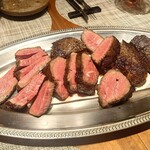 グルマンディーズ - 三田牛のウチモモ肉ステーキ