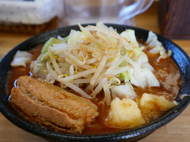 羅漢（ラカン） 横手駅近くの本格ラーメン店 &ndash; 味と雰囲気を楽しむ