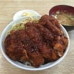 ほとんどのお客さんはこの「チャボかつ丼」を頼んでました、