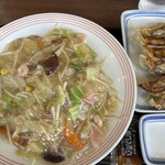 リンガーハット 多摩ニュータウン店 - 