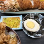 아키야 - 장아찌 및 삶은 계란