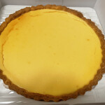フロプレステージュ - 料理写真:チーズタルト(ホール)