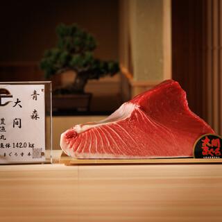 本格江戸前寿司とこだわりを凝らしたつまみの「おまかせコース」