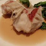 カントニーズ 燕 - 東星ハタのサッと蒸し香港スタイル　葱生姜のフィッシュ醤油ソース　★