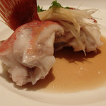 カントニーズ 燕 - 東星ハタのサッと蒸し香港スタイル　葱生姜のフィッシュ醤油ソース　★