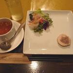 LAPLACE SONO - ランチのスープと前菜