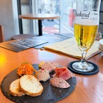 DRUNKARD 西麻布 - 前菜5種盛り合わせ まずはビールで