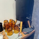 アンモナイトコーヒーマーケット - セルフサービスエリア