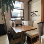 チーズ & ワイン みんなのイタリアン - 店内