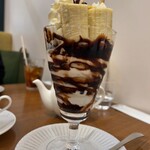 ミルク&パフェ よつ葉ホワイトコージ - 