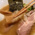 麺や 麗 - 「しょうゆ」⑨ ※メンマ