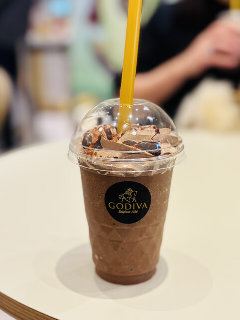 GODIVA Puraimutsuriakaike photo 3