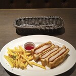 星乃珈琲店 - カツサンド