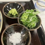 御料理　山上 - そばの薬味