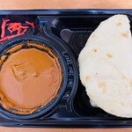 わくわく広場 - 料理写真:バターチキンカレーとプレーンナン