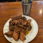 東北人家 - 豚背骨ガラ肉の特製醤油煮込み