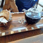 しらすや - 醤油さしと楊枝入れ