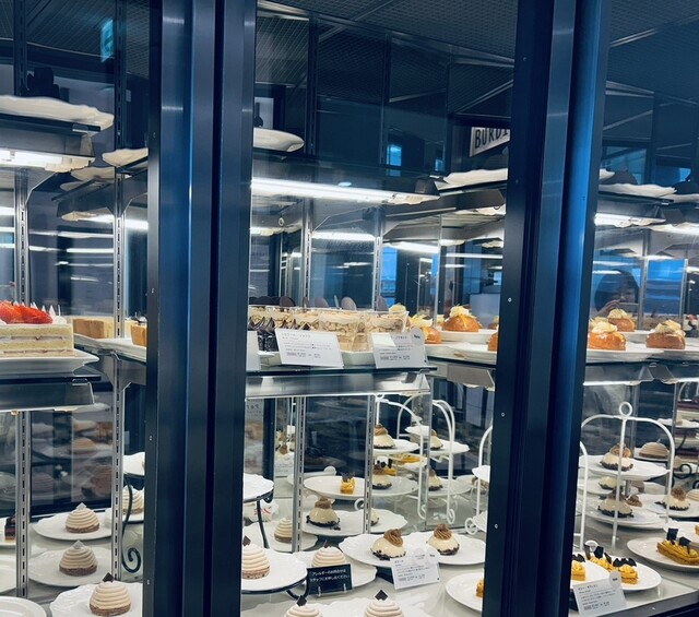 BURDIGALA CAFE Daimaru Tokyo Ten photo 4