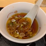 いろり庵きらく - スープに薬味入れました