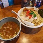 麺屋 蕃茄 - 料理写真:濃厚魚介つけ麺(大)@1050円