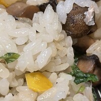 泉岳寺門前 紋屋 - 秋刀魚の五目ご飯を土鍋炊きで
