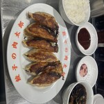 餃子の肉太郎 - 