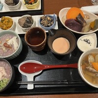 ヒル薬膳粥・ヨル貝料理カイノクチ - 